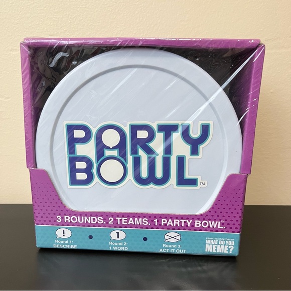 NIB Party Bowl What Do You Meme? Family Friendly Party Game - Picture 3 of 10